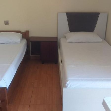 Holidays In Saranda Bagian luar foto